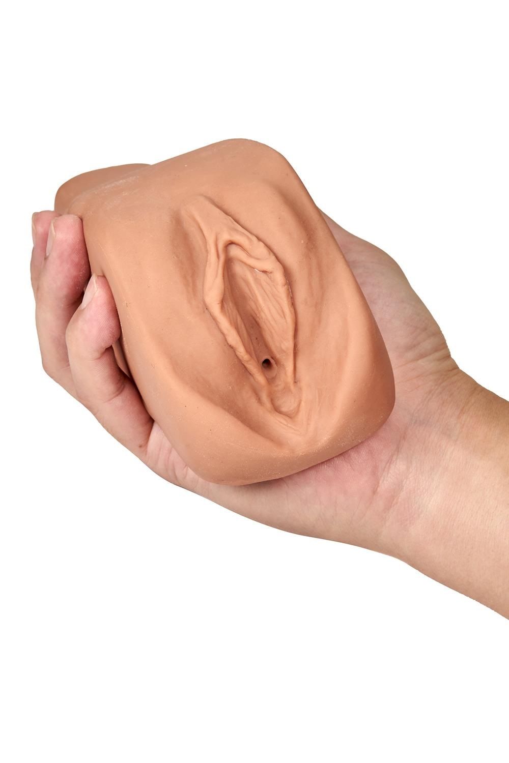 Мастурбатор-вагина с вибрацией Soft & Wet Renata Realistic Tan Masturbator