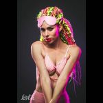 Розовая маска Shy