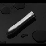 Серебристая металлическая вибропуля Doxy - 12 см.