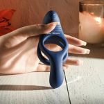 Синее эрекционное виброкольцо с двойным подхватом мошонки Ring Around The Rosy