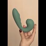Зеленый вибратор с вакуумной стимуляцией Duo Viro