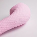 Розовый вибромассажёр с деликатными токами