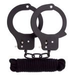 Чёрные наручники из листового металла в комплекте с веревкой BONDX METAL CUFFS&LOVE ROPE SET
